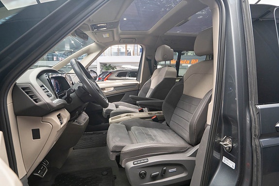 Volkswagen Multivan 24 of 30