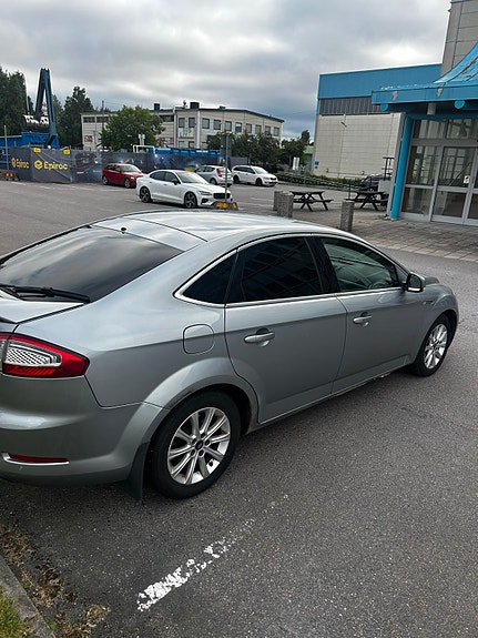 Ford Mondeo 5 of 16