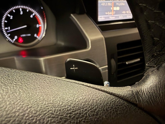 Mercedes-Benz GLK220 19 of 30