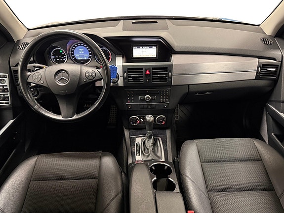 Mercedes-Benz GLK220 9 of 30