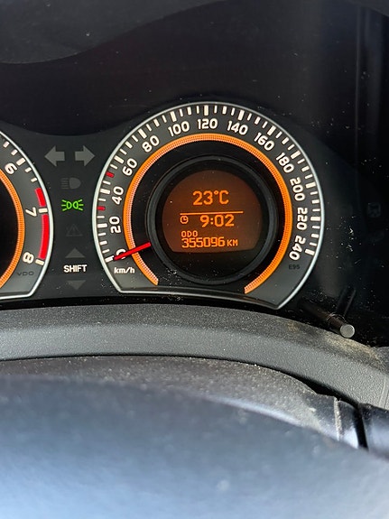 Toyota Auris 12 of 12