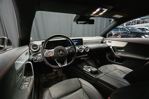 Mercedes-Benz CLA180 10 of 21