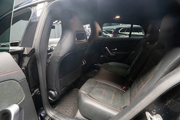 Mercedes-Benz CLA180 17 of 21