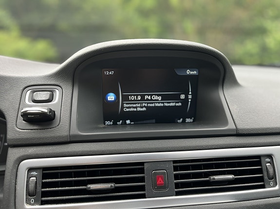 Volvo V70 8 of 11