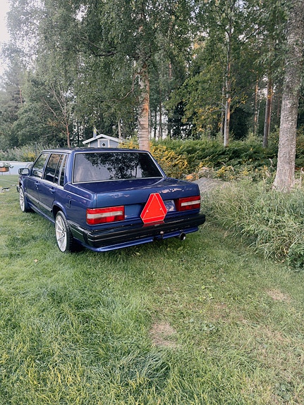 Volvo 740 2 of 15