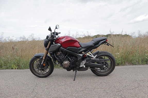 Honda CB650R 2 of 12