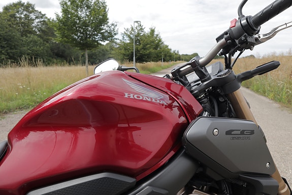 Honda CB650R 5 of 12