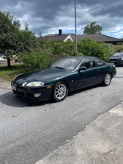 Lexus SC400 2 of 7