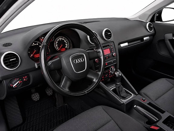 Audi A3 8 of 9