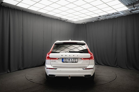 Volvo XC60 8 of 23