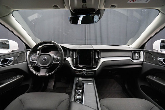 Volvo XC60 15 of 23