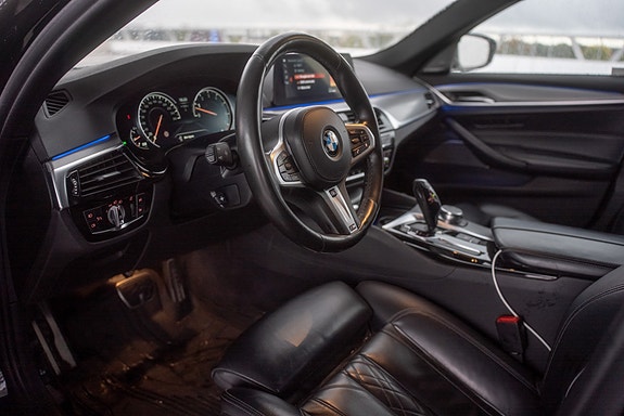BMW 540i 4 of 4