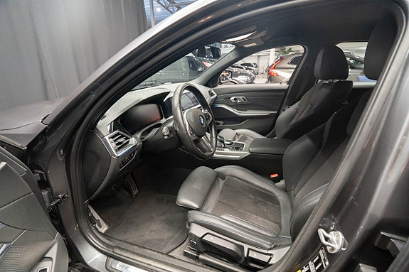 BMW 330e 15 of 22
