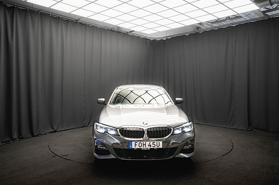 BMW 330e 4 of 22