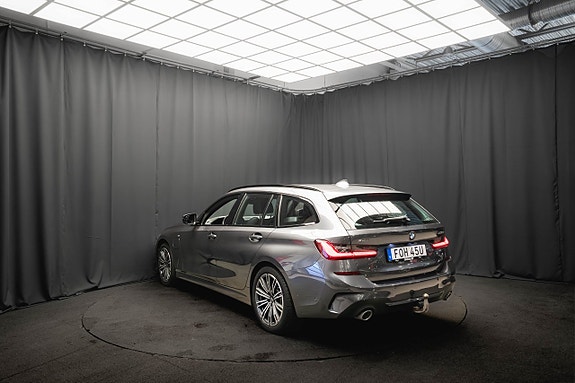 BMW 330e 9 of 22