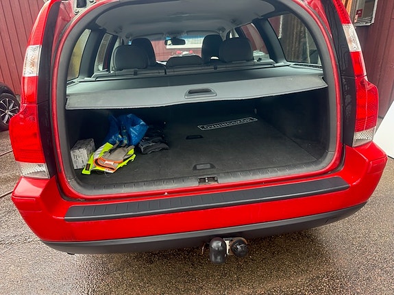 Volvo V70 4 of 6