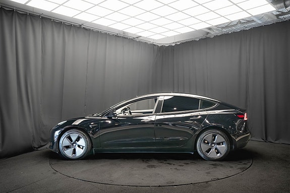 Tesla Model 3 10 of 23