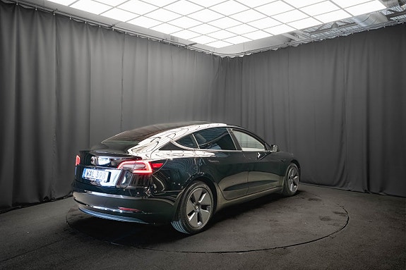 Tesla Model 3 7 of 23