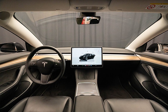 Tesla Model 3 15 of 23