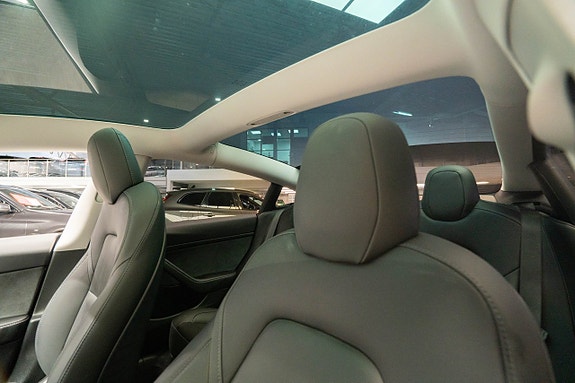 Tesla Model 3 12 of 23