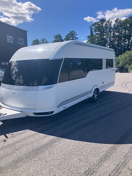 Husvagnar köpes även med fuktskador ring Peter 0705-127991