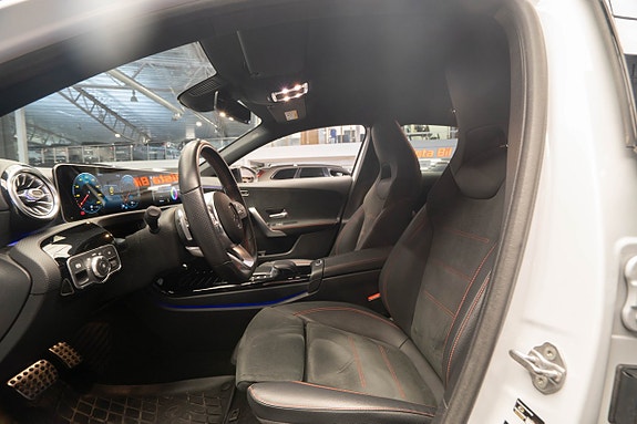 Mercedes-Benz A250 e 18 of 25