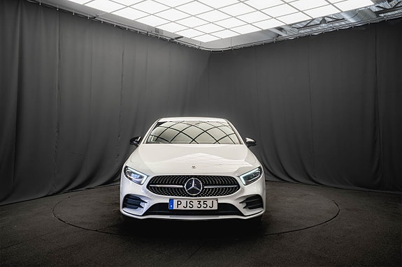 Mercedes-Benz A250 e 4 of 25