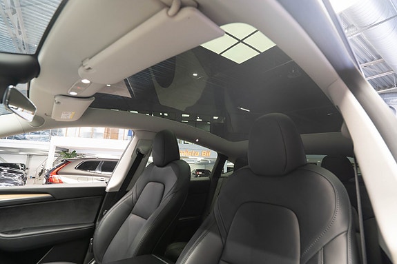 Tesla Model Y 11 of 23