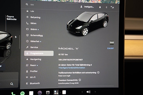 Tesla Model Y 22 of 23