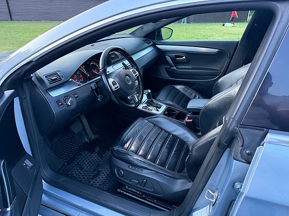Volkswagen Passat CC 14 of 20