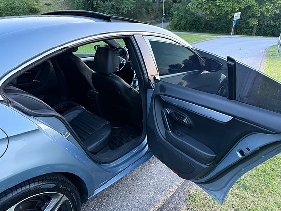 Volkswagen Passat CC 9 of 20