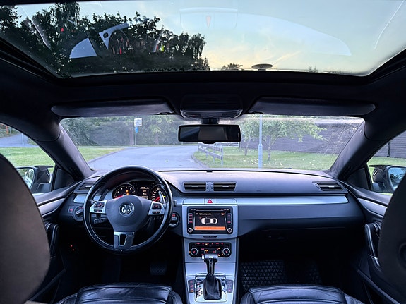 Volkswagen Passat CC 17 of 20