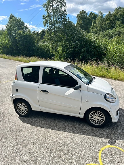 Microcar mGo 3 of 9