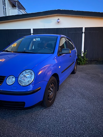 Volkswagen Polo 2 of 9