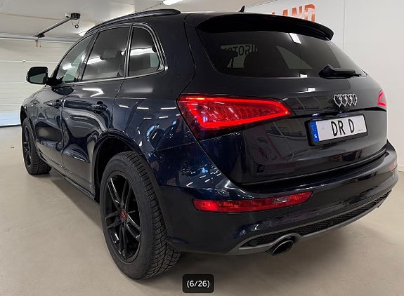 Audi Q5 2 of 17