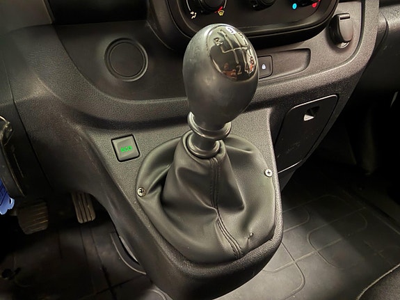 Renault Trafic 15 of 22