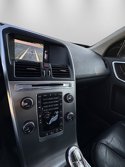 Volvo XC60 15 of 27
