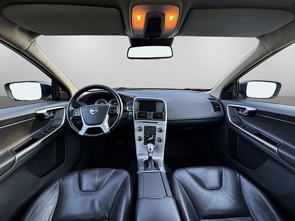 Volvo XC60 24 of 27