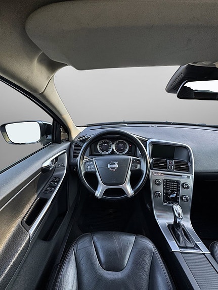 Volvo XC60 13 of 27