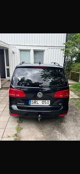 Volkswagen Touran 3 of 7
