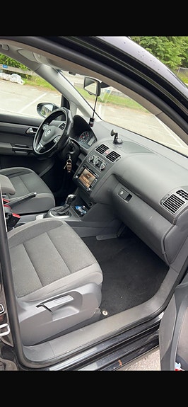 Volkswagen Touran 5 of 7