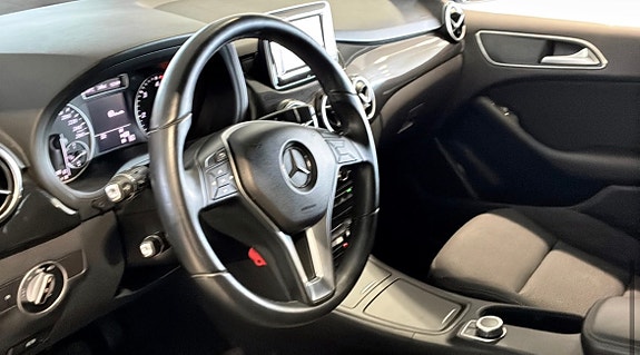 Mercedes-Benz B180 6 of 8