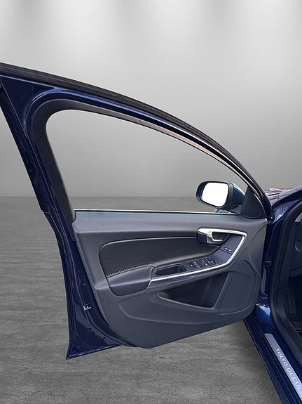 Volvo V60 10 of 26