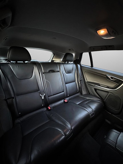 Volvo V60 21 of 26