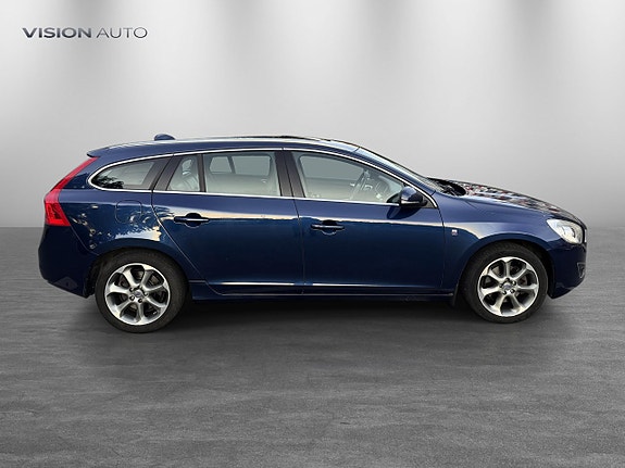 Volvo V60 4 of 26