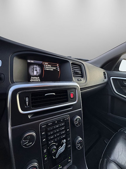 Volvo V60 18 of 26