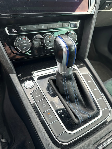 Volkswagen Passat 29 of 30