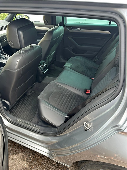 Volkswagen Passat 20 of 30