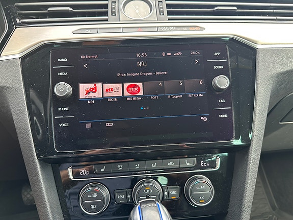 Volkswagen Passat 26 of 30