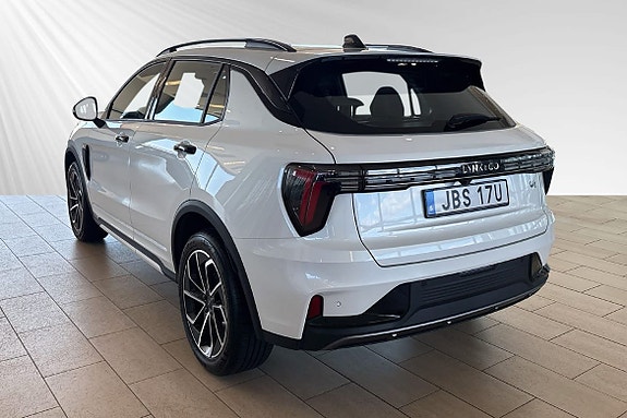 Lynk & Co 01 3 of 26